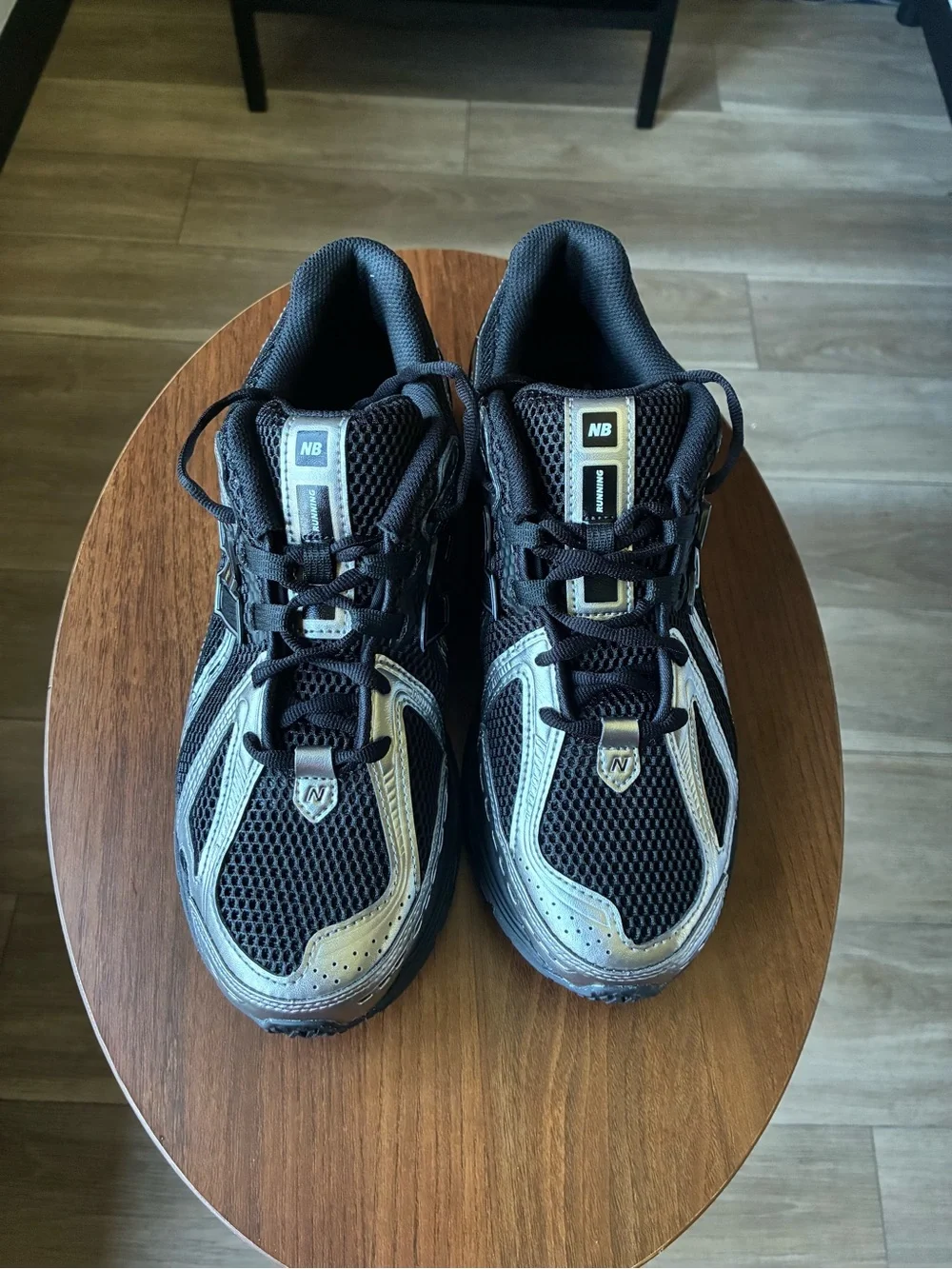 New Balance Men’s Black & Silver Athletic Running Shoes